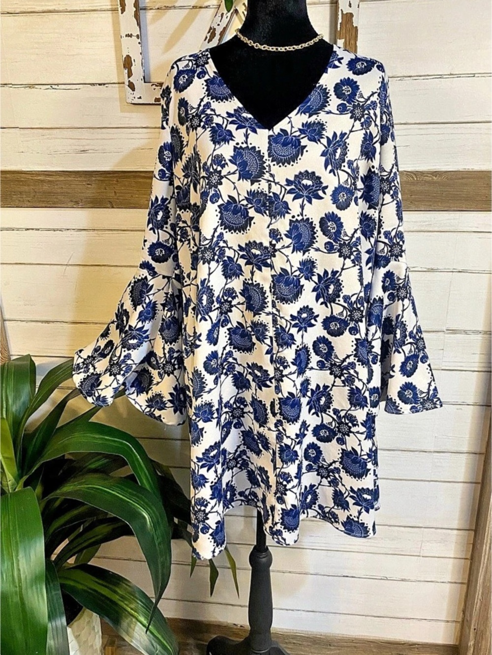 New York & Co Floral Bell Sleeve Dress